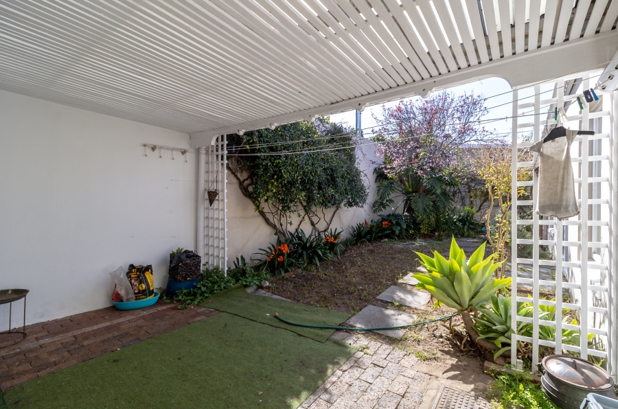 To Let 2 Bedroom Property for Rent in Wynberg Western Cape